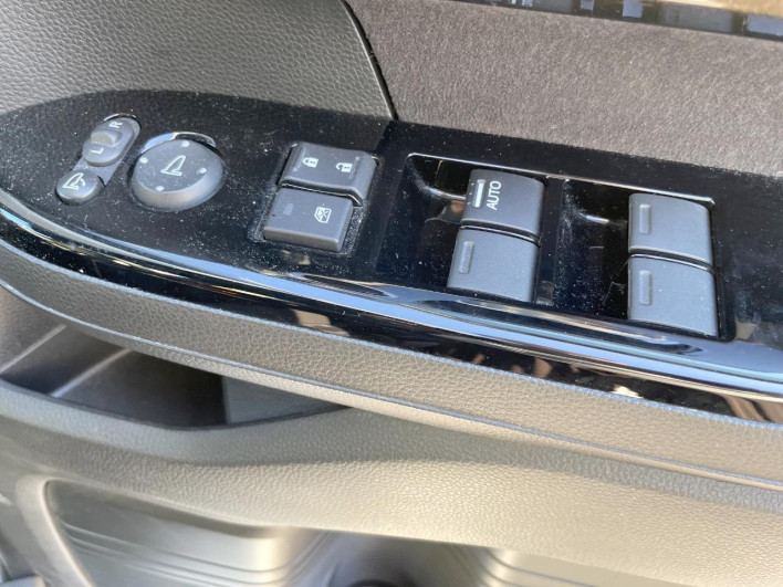 2019 Honda N-BOX CUSTOM DBA-JF3 (UW-6a30be258c0e6)[15]