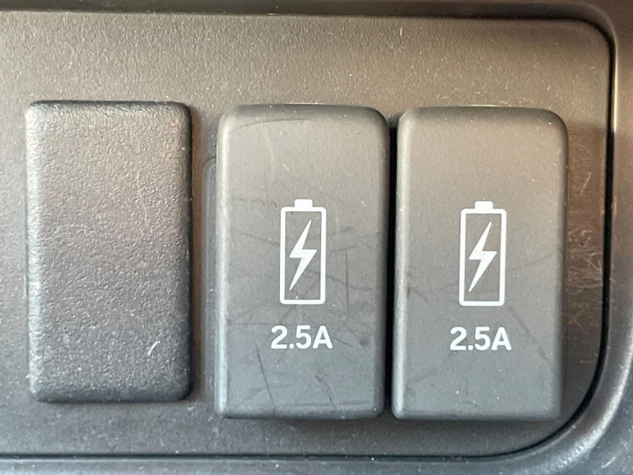 2019 Honda N-BOX CUSTOM DBA-JF3 (UW-6a30be258c0e6)[24]