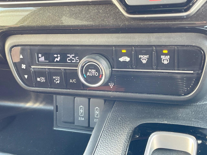 2019 Honda N-BOX CUSTOM DBA-JF3 (UW-6a30be258c0e6)[23]
