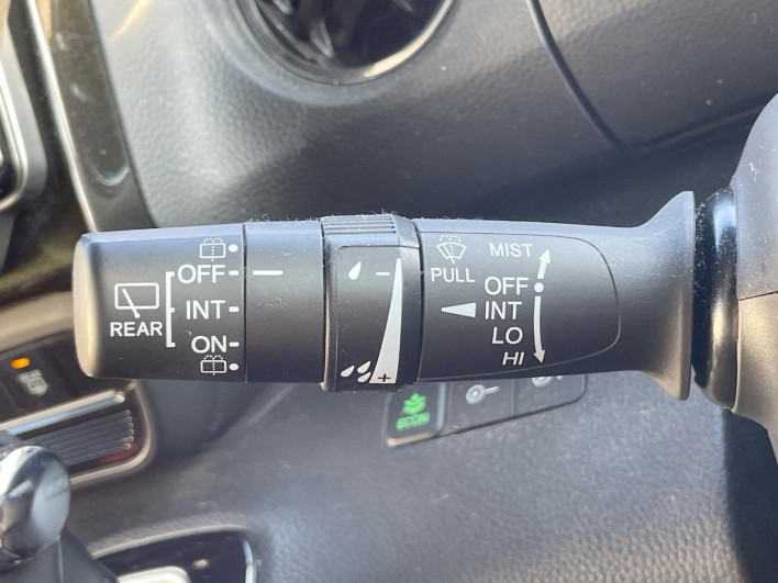 2019 Honda N-BOX CUSTOM DBA-JF3 (UW-6a30be258c0e6)[29]