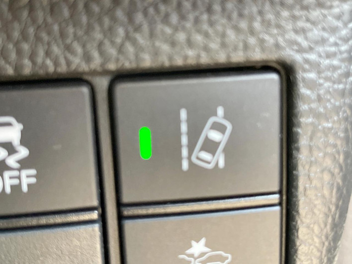 2019 Honda N-BOX CUSTOM DBA-JF3 (UW-6a30be258c0e6)[19]