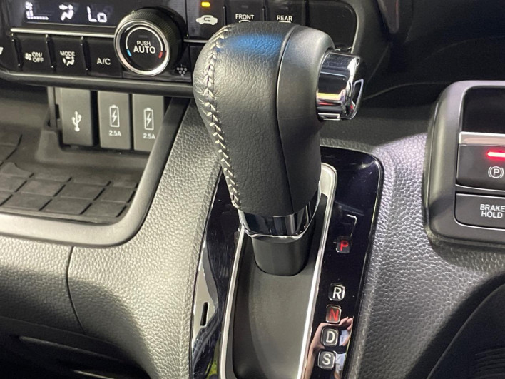 2023 Honda N-BOX CUSTOM 6BA-JF3 (UW-6a30be2c4b283)[24]