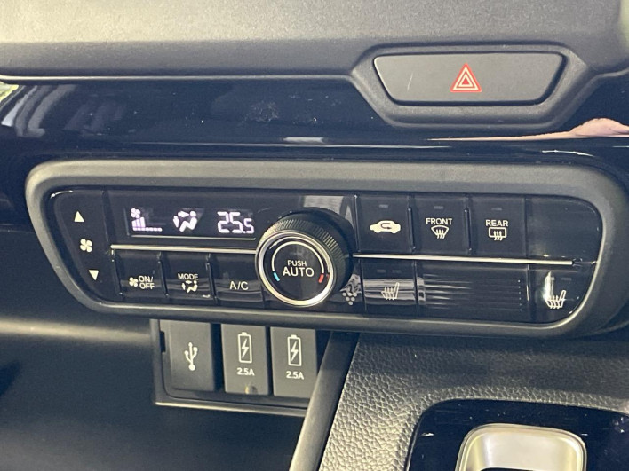 2021 Honda N-BOX CUSTOM 6BA-JF3 (UW-6a30be2e9c08e)[12]