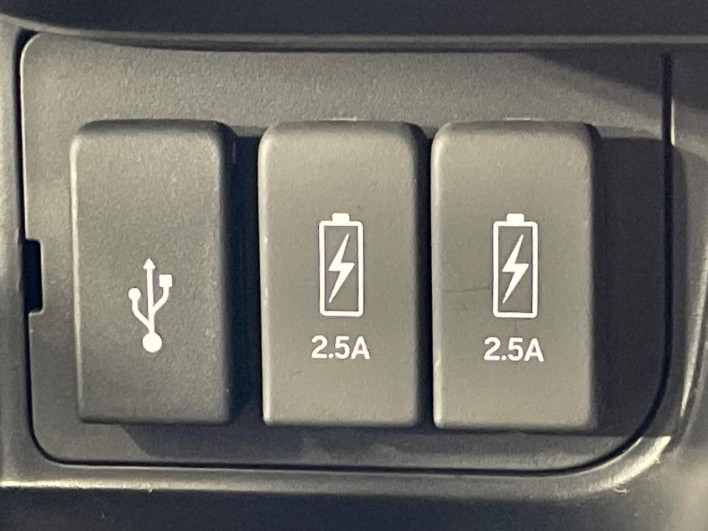 2021 Honda N-BOX CUSTOM 6BA-JF3 (UW-6a30be2e9c08e)[18]
