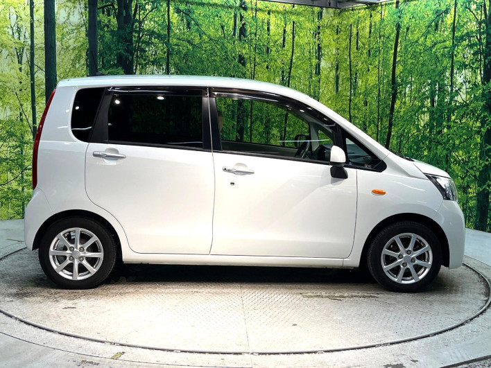 2013 Daihatsu Move DBA-LA100S (UW-6a30be5bed47e)[18]
