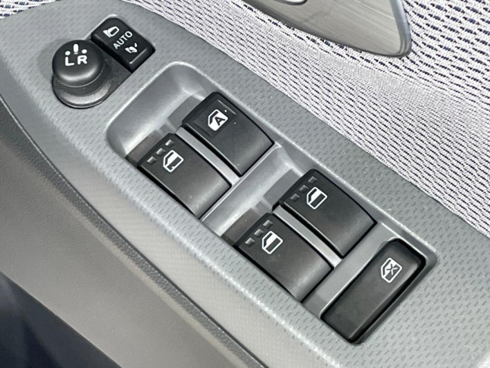 2014 Daihatsu Move DBA-LA150S (UW-6a30be5d6f086)[25]