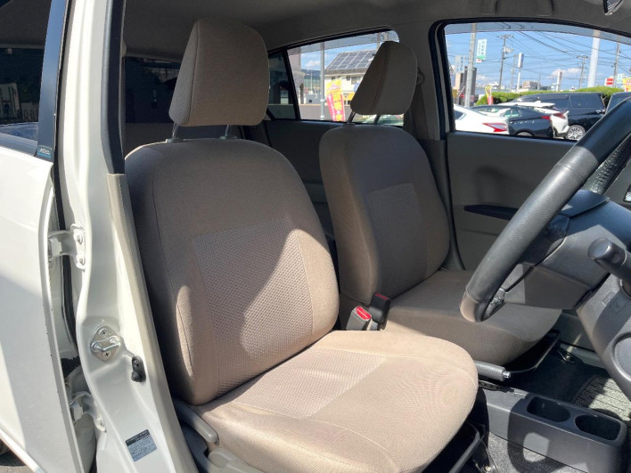 2011 Daihatsu Mirai Ease DBA-LA300S (UW-6a30be622dd9a)[23]