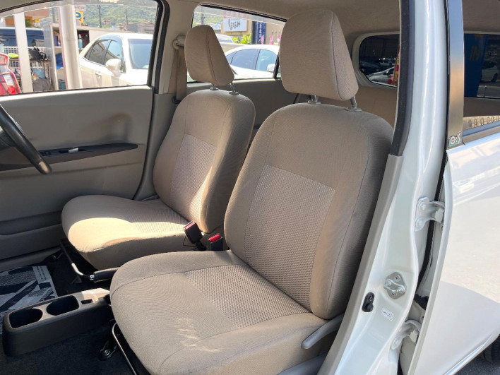 2011 Daihatsu Mirai Ease DBA-LA300S (UW-6a30be622dd9a)[26]