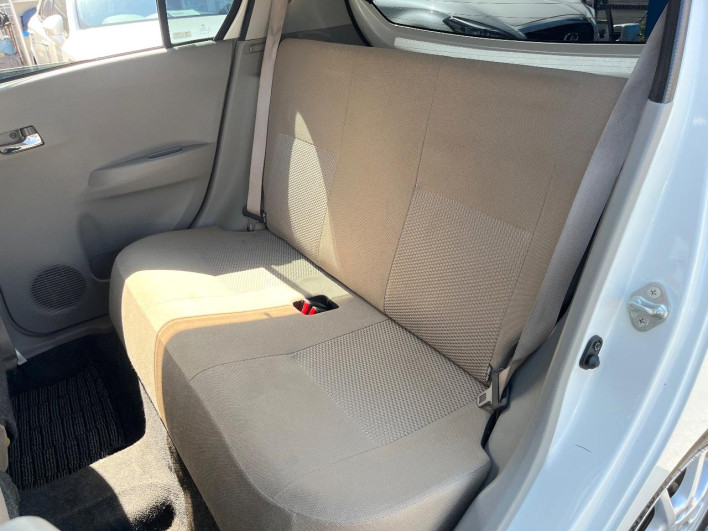 2011 Daihatsu Mirai Ease DBA-LA300S (UW-6a30be622dd9a)[25]