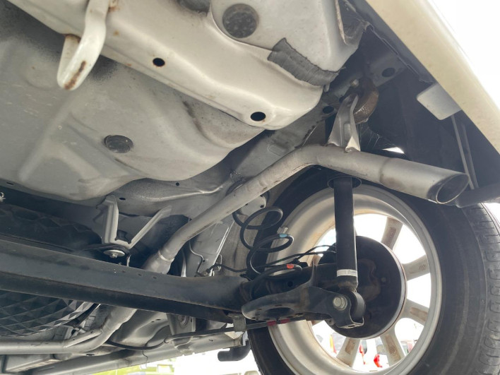 2017 Toyota Pixis Epoch DBA-LA350A (UW-6a30be64b78d9)[21]