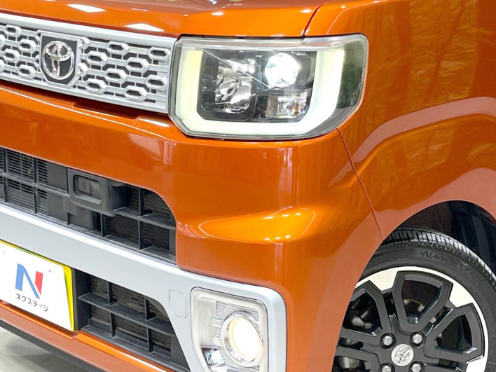 2015 Toyota Pixis Mega DBA-LA700A (UW-6a30be7c8d88d)[9]