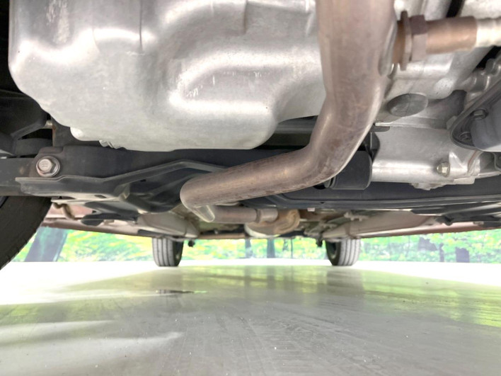 2015 Toyota Pixis Mega DBA-LA700A (UW-6a30be7c8d88d)[15]
