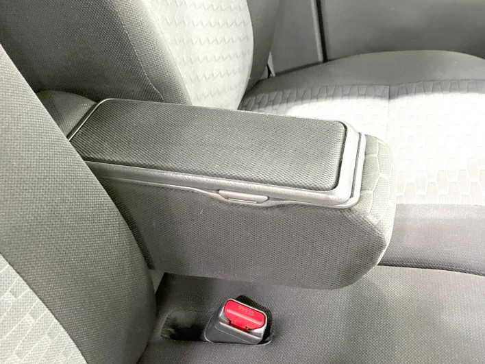 2015 Toyota Pixis Mega DBA-LA700A (UW-6a30be7c8d88d)[20]