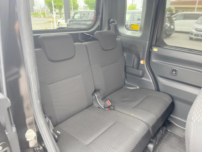 2015 Daihatsu Wake DBA-LA700S (UW-6a30be7d31b58)[11]