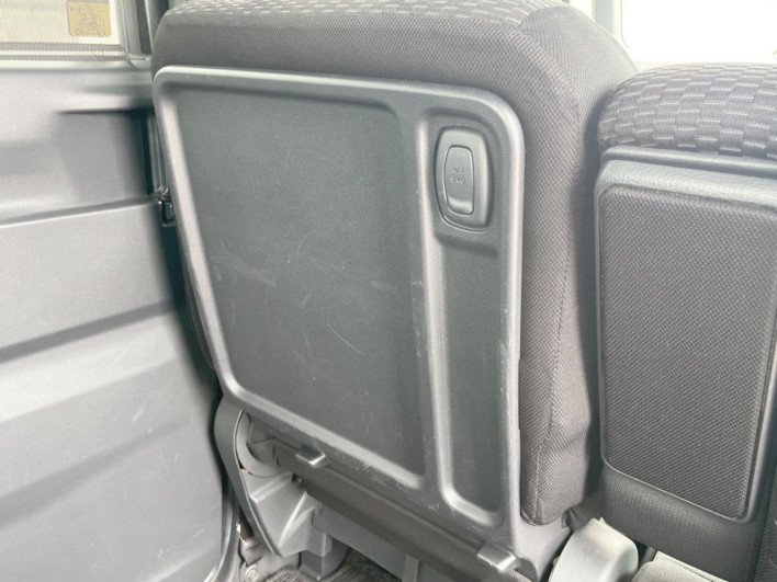 2015 Daihatsu Wake DBA-LA700S (UW-6a30be7d31b58)[13]
