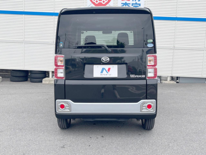 2015 Daihatsu Wake DBA-LA700S (UW-6a30be7d31b58)[8]