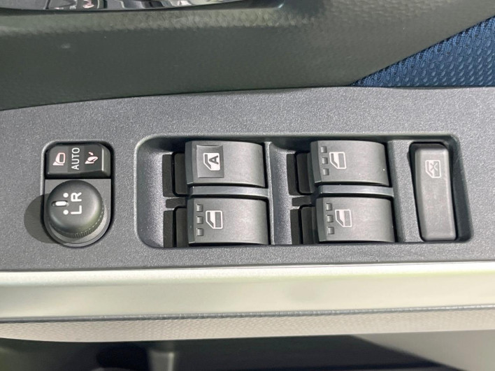 2019 Toyota Roomy DBA-M900A (UW-6a30be91d1dbe)[17]