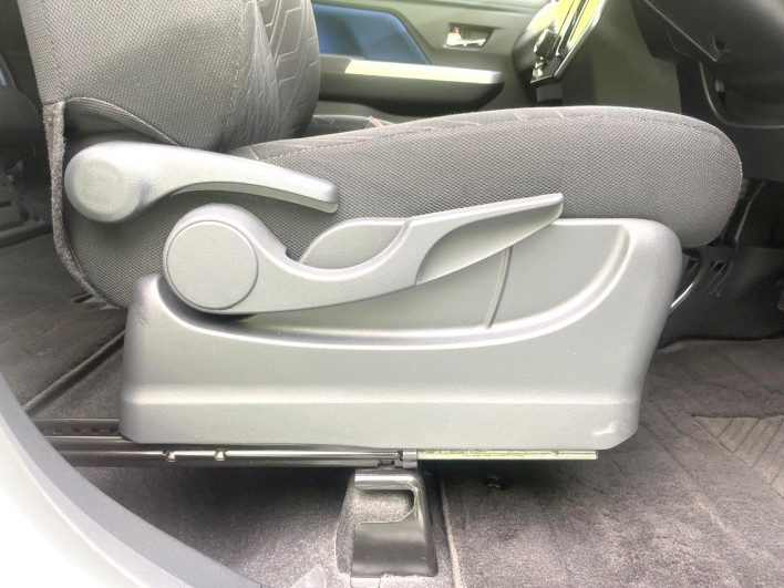 2020 Toyota Roomy DBA-M900A (UW-6a30be92dac68)[19]