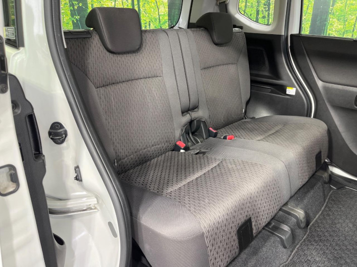 2015 Suzuki Solio DAA-MA36S (UW-6a30be9c00271)[25]