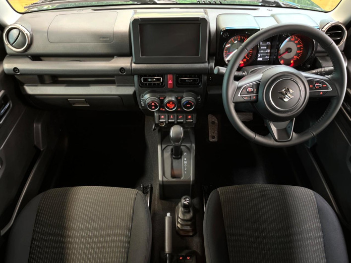 2025 Suzuki Jimny Nomad 3BA-JC74W (UW-6a30be9f25a8e)[17]