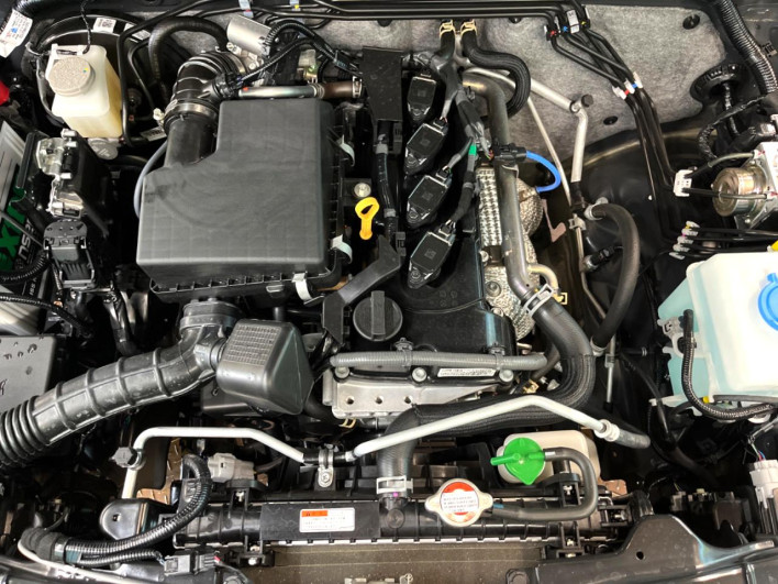 2025 Suzuki Jimny Nomad 3BA-JC74W (UW-6a30be9f25a8e)[14]