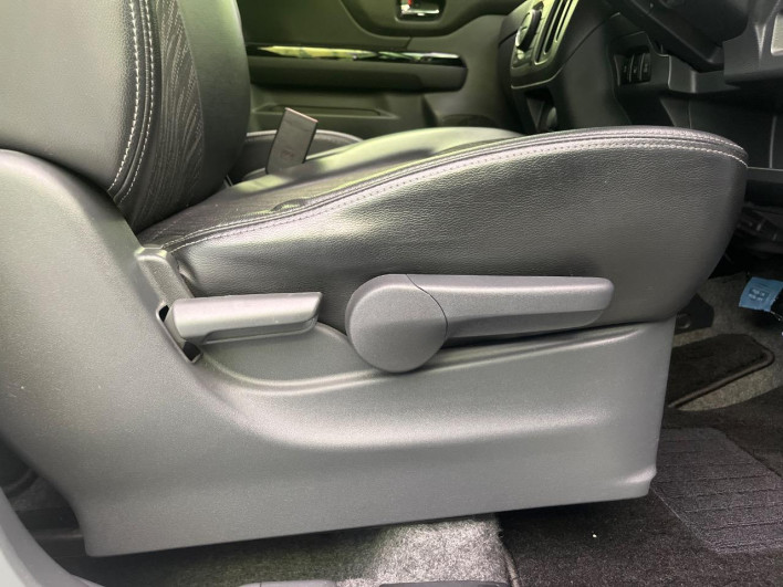 2015 Suzuki Spacia Custom DBA-MK32S (UW-6a30beb1b4b9e)[18]