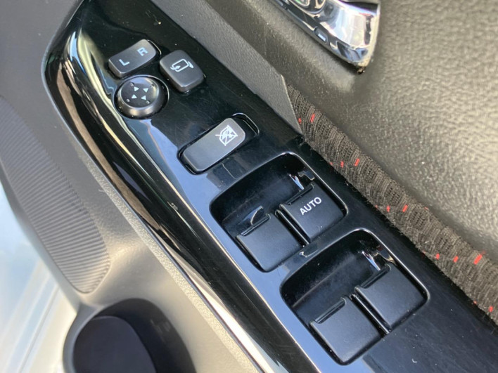 2015 Suzuki Spacia Custom DAA-MK42S (UW-6a30beb3db952)[23]