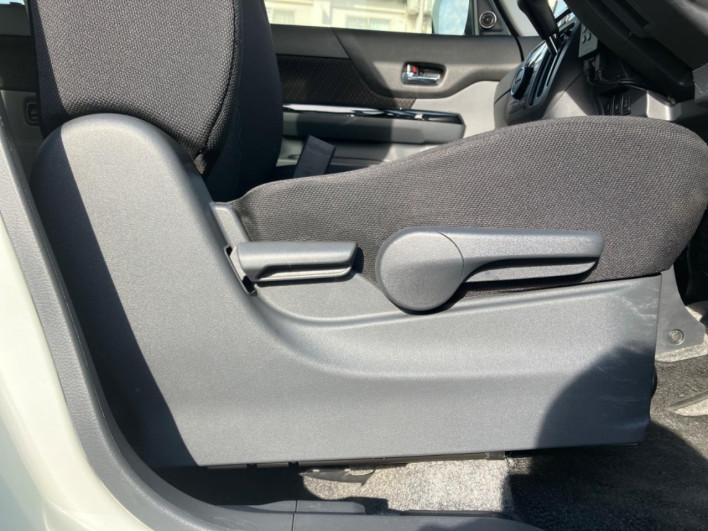 2015 Suzuki Spacia Custom DAA-MK42S (UW-6a30beb3db952)[24]