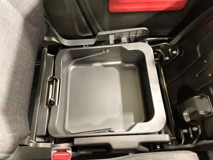 2018 Suzuki Spacia DAA-MK53S (UW-6a30beb4a7593)[15]