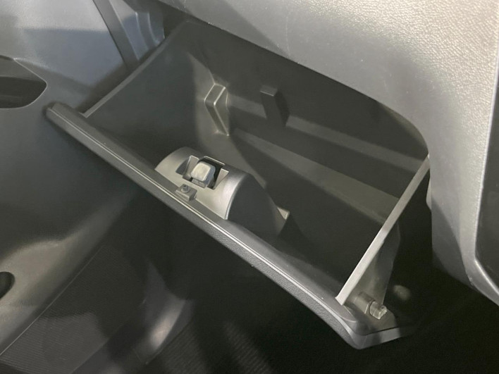 2011 Nissan Roox DBA-ML21S (UW-6a30bebfa85ad)[29]