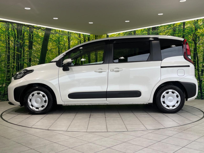 2023 Toyota Sienta 6AA-MXPL10G (UW-6a30bee91d559)[10]
