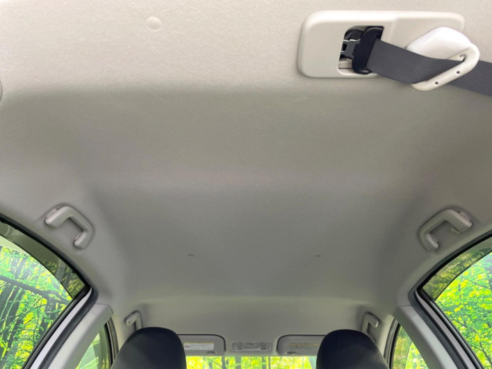 2013 Toyota Aqua DAA-NHP10 (UW-6a30bf06c9327)[18]