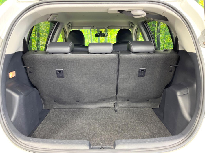 2013 Toyota Aqua DAA-NHP10 (UW-6a30bf06c9327)[16]