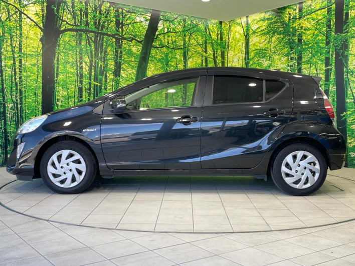 2014 Toyota Aqua DAA-NHP10 (UW-6a30bf07e3448)[25]