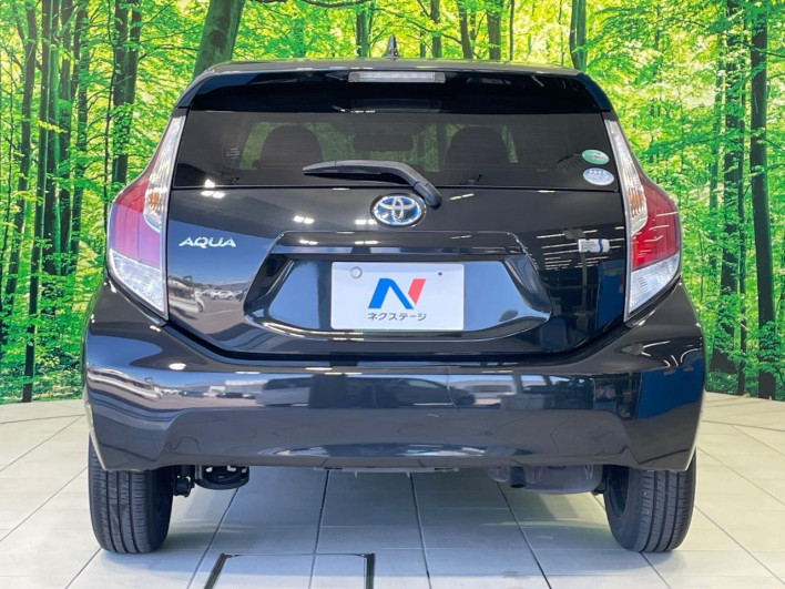 2014 Toyota Aqua DAA-NHP10 (UW-6a30bf07e3448)[23]