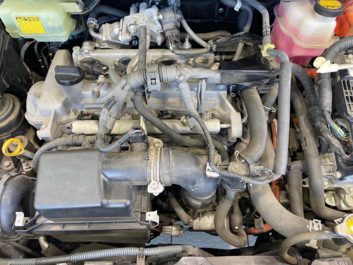2014 Toyota Aqua DAA-NHP10 (UW-6a30bf07e3448)[4]