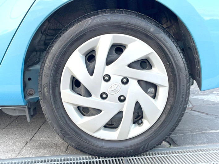 2015 Toyota Aqua DAA-NHP10 (UW-6a30bf080b1a5)[15]