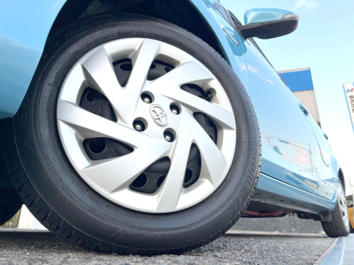 2015 Toyota Aqua DAA-NHP10 (UW-6a30bf080b1a5)[5]