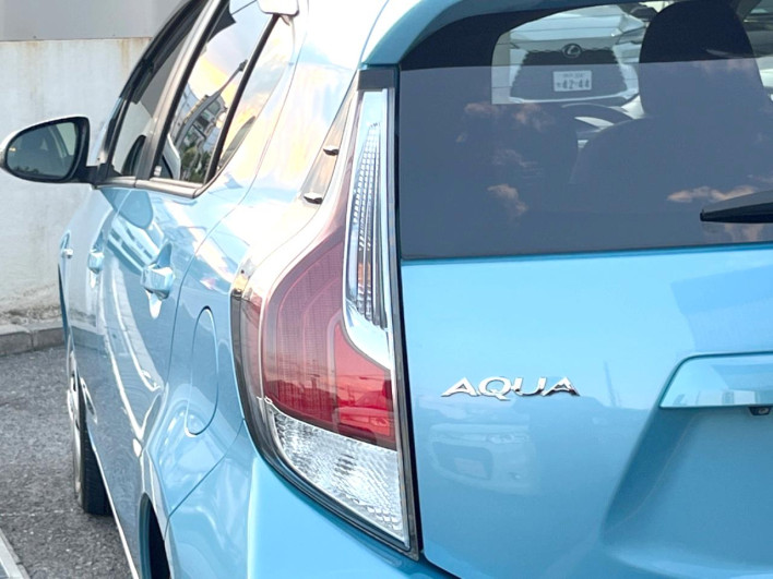 2015 Toyota Aqua DAA-NHP10 (UW-6a30bf080b1a5)[20]