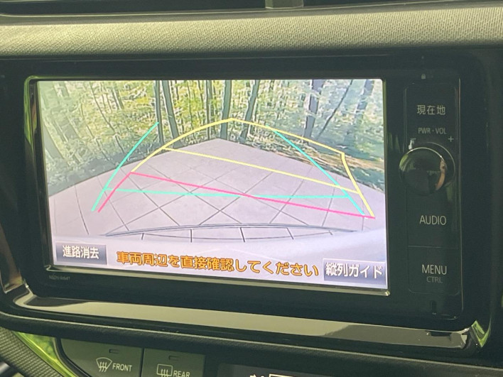 2015 Toyota Aqua DAA-NHP10 (UW-6a30bf08d7f39)[13]