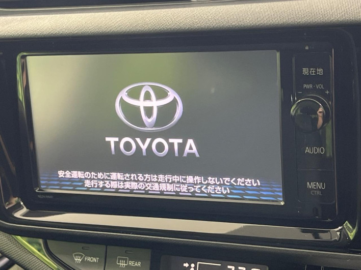 2015 Toyota Aqua DAA-NHP10 (UW-6a30bf08d7f39)[11]