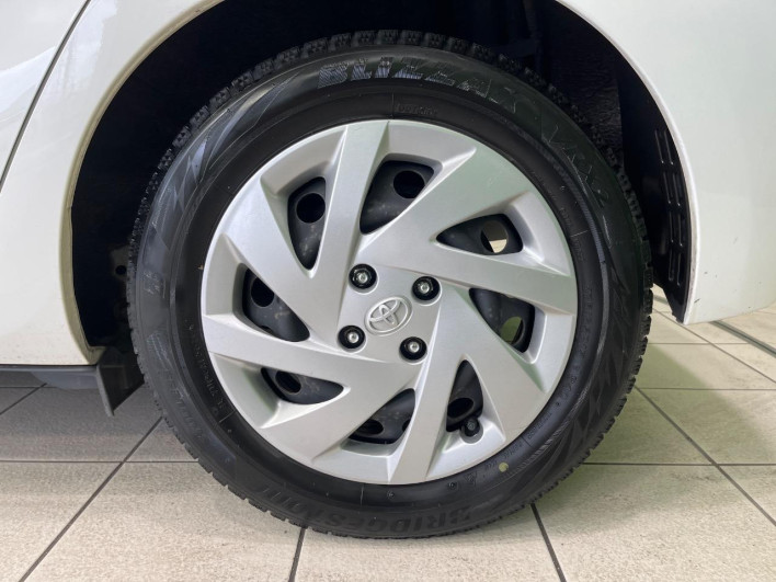 2015 Toyota Aqua DAA-NHP10 (UW-6a30bf08d7f39)[7]