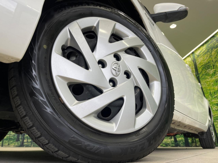 2015 Toyota Aqua DAA-NHP10 (UW-6a30bf08d7f39)[6]