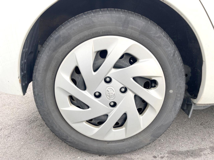 2016 Toyota Aqua DAA-NHP10 (UW-6a30bf0a3b24b)[9]