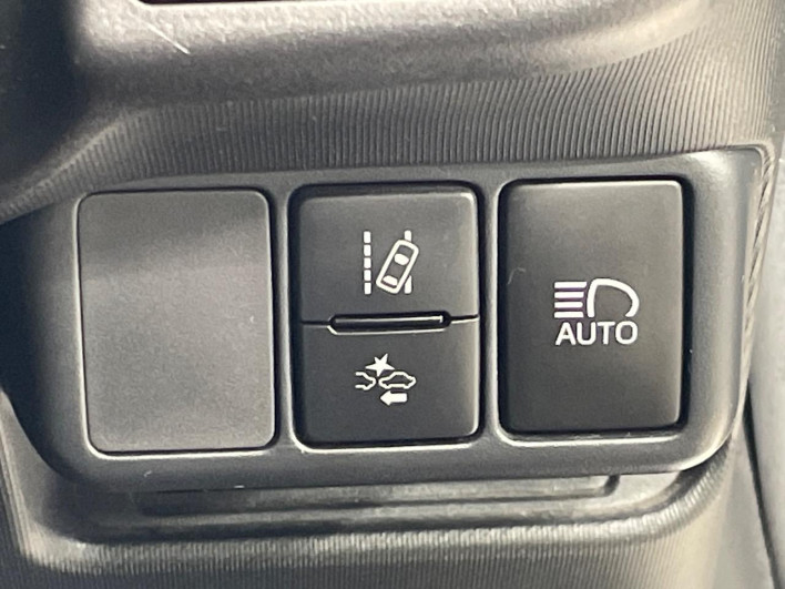 2021 Toyota Aqua 6AA-NHP10 (UW-6a30bf0c4e297)[6]