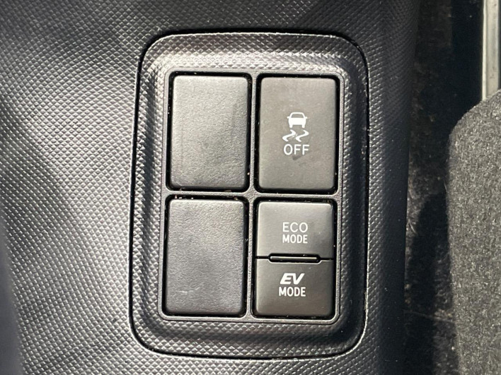 2021 Toyota Aqua 6AA-NHP10 (UW-6a30bf0c4e297)[14]