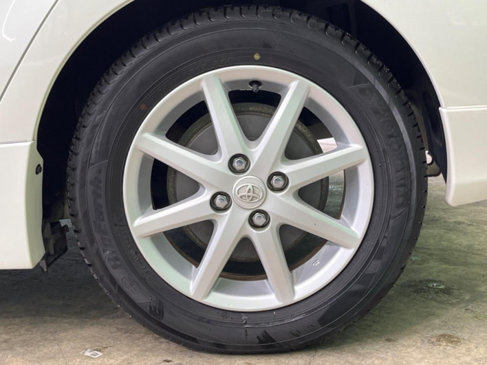 2012 Toyota Aqua DAA-NHP10 (UW-6a30bf0dc9543)[9]