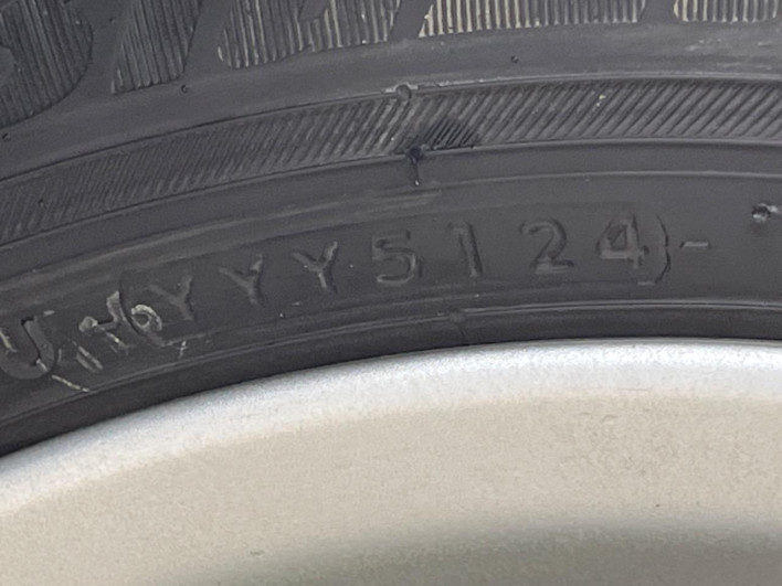 2012 Toyota Aqua DAA-NHP10 (UW-6a30bf0dc9543)[7]