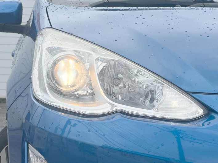 2015 Toyota Aqua DAA-NHP10 (UW-6a30bf0ed9282)[15]