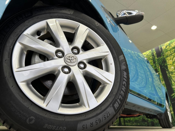 2015 Toyota Aqua DAA-NHP10 (UW-6a30bf0f577b9)[10]